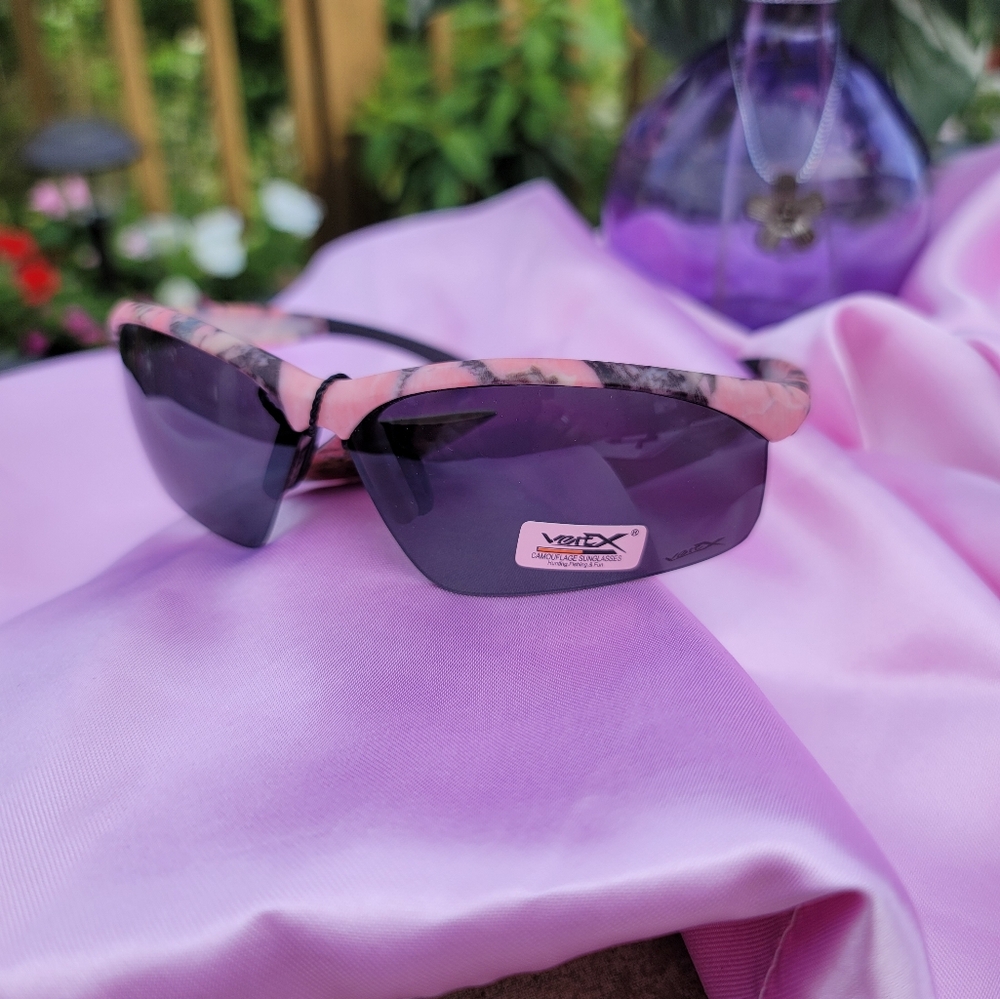 Pink Camo Patterned Sunglasses